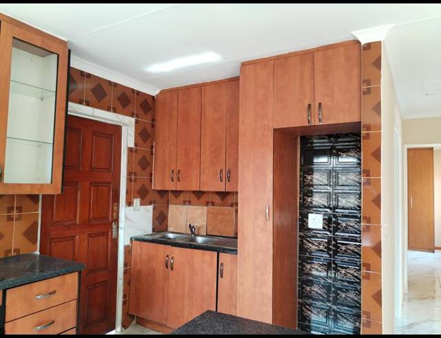 3 BEDROOM PROPERTY TO RENT IN KIBLER PARK